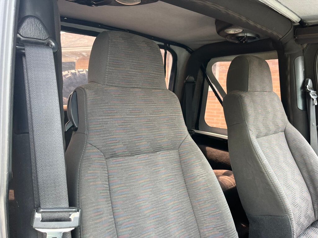 2005 Jeep Wrangler Lifted 2-Door 4x4 Convertible 6-Speed Off-Road Ready - 22994307 - 43