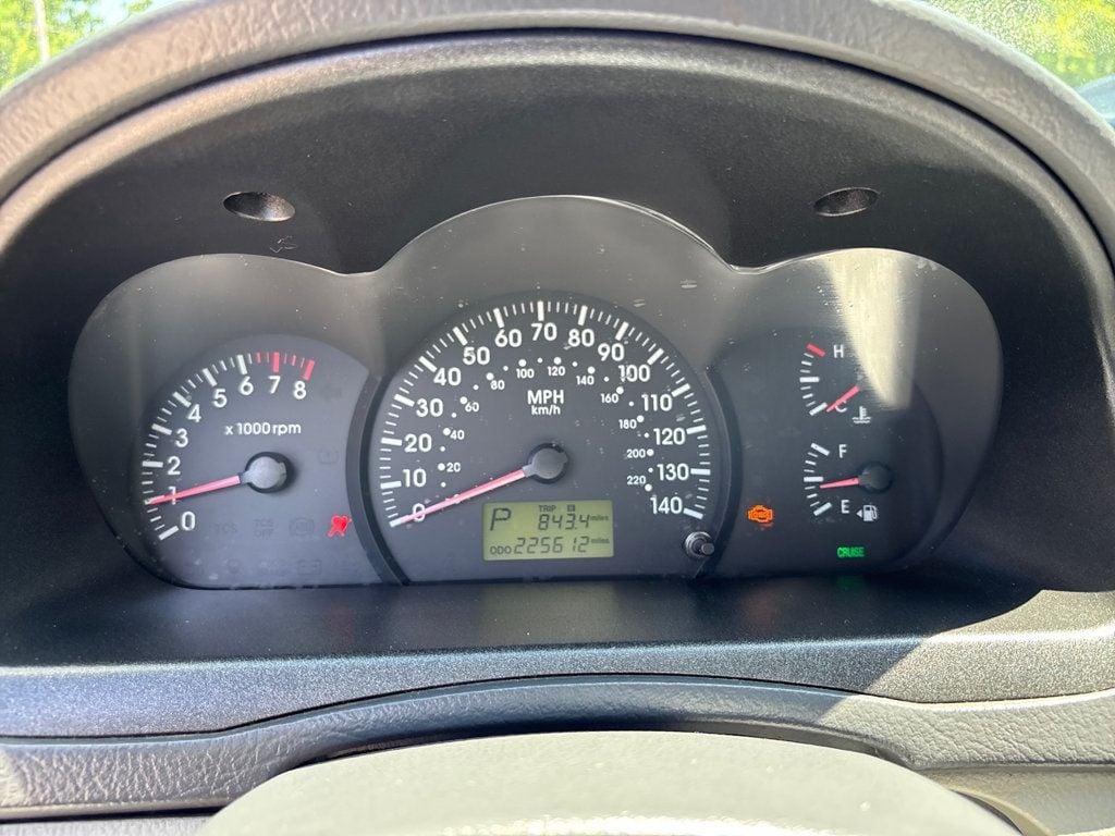 2005 Kia Spectra 4dr Sedan EX Automatic - 23034995 - 5