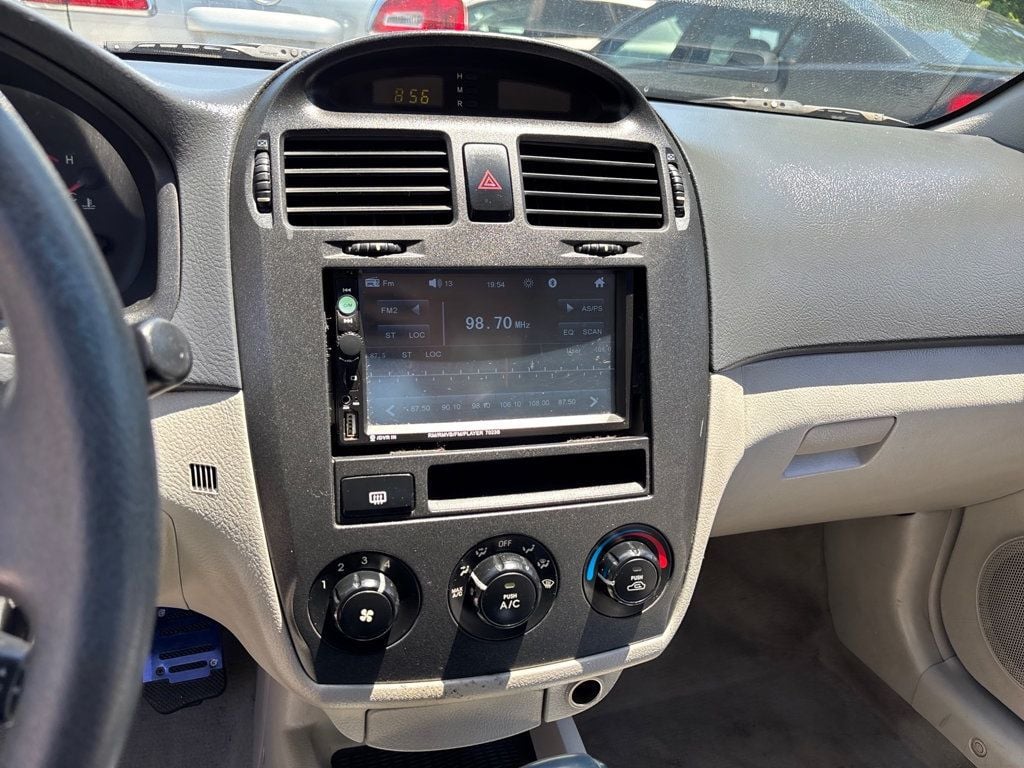 2005 Kia Spectra 4dr Sedan EX Automatic - 23034995 - 6