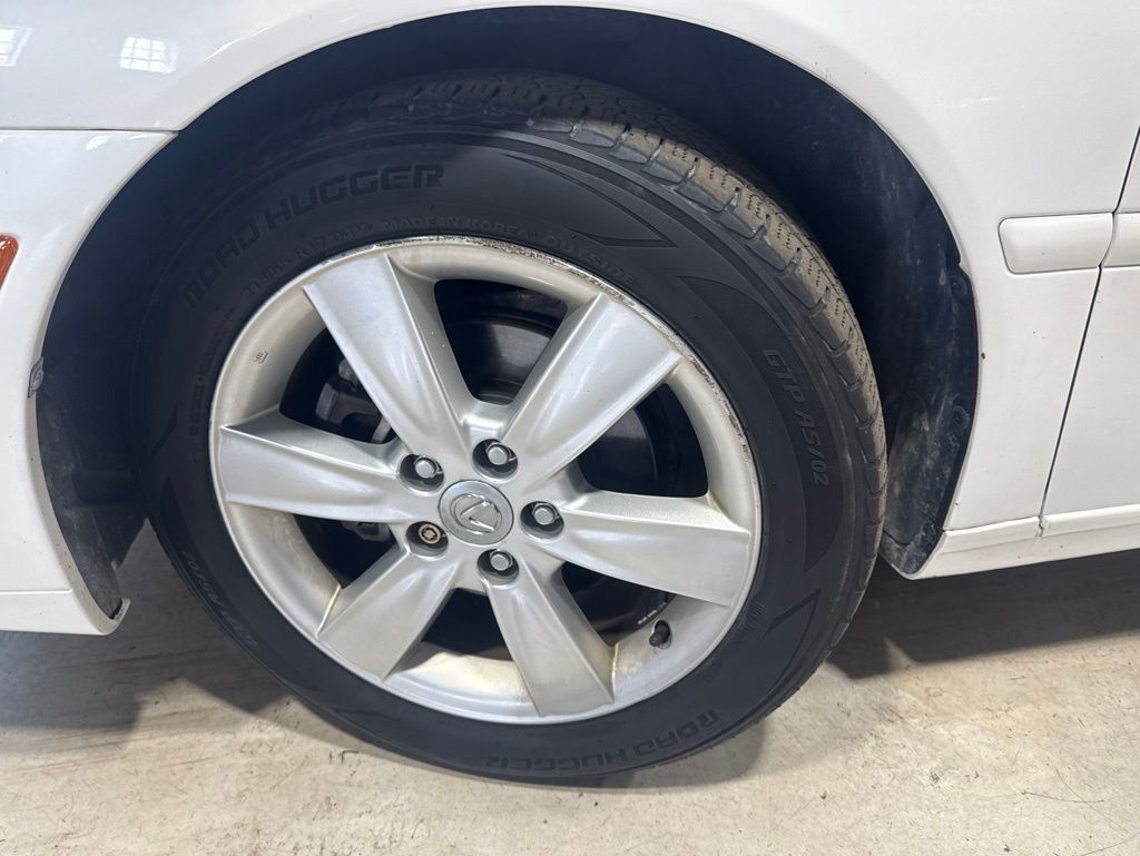 2005 Lexus ES 330 4dr Sedan - 23024578 - 1