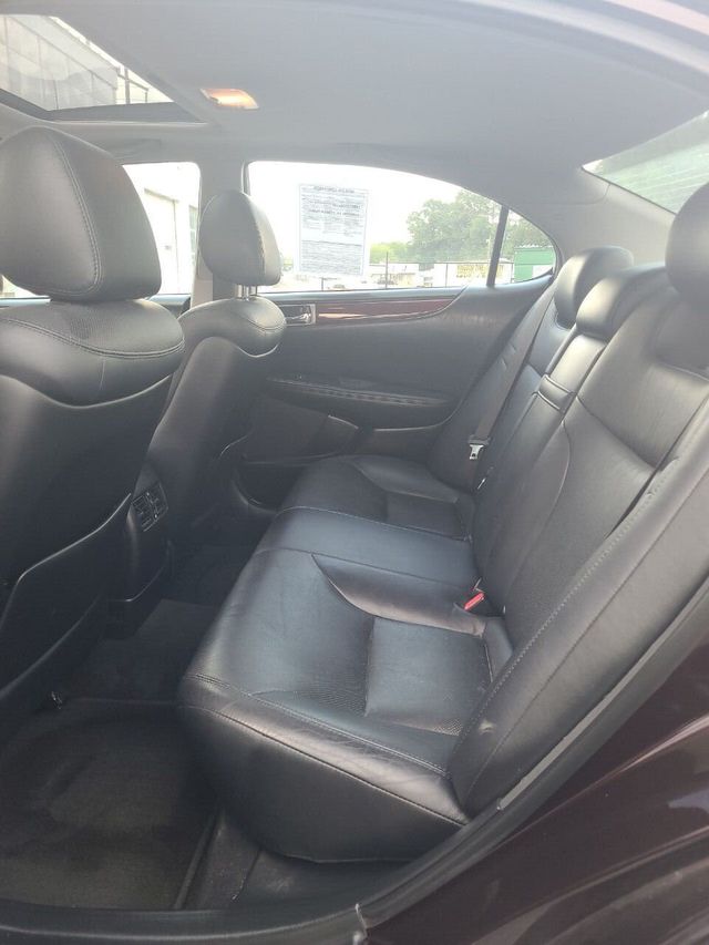 2005 Lexus ES 330 4dr Sedan - 21480473 - 9