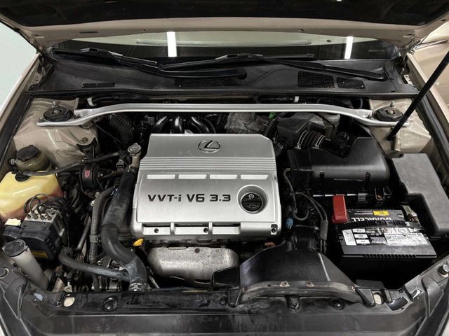 2005 Lexus ES 330 4dr Sedan - 23018675 - 10