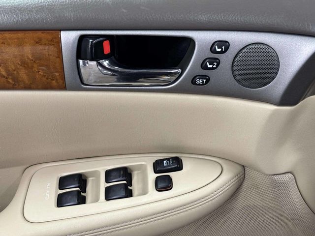 2005 Lexus ES 330 4dr Sedan - 23018675 - 25