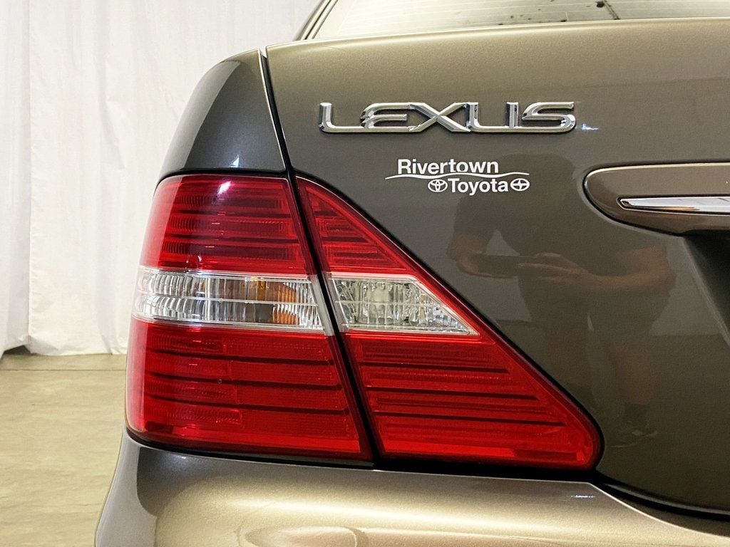 2005 Lexus LS 430 photo 3