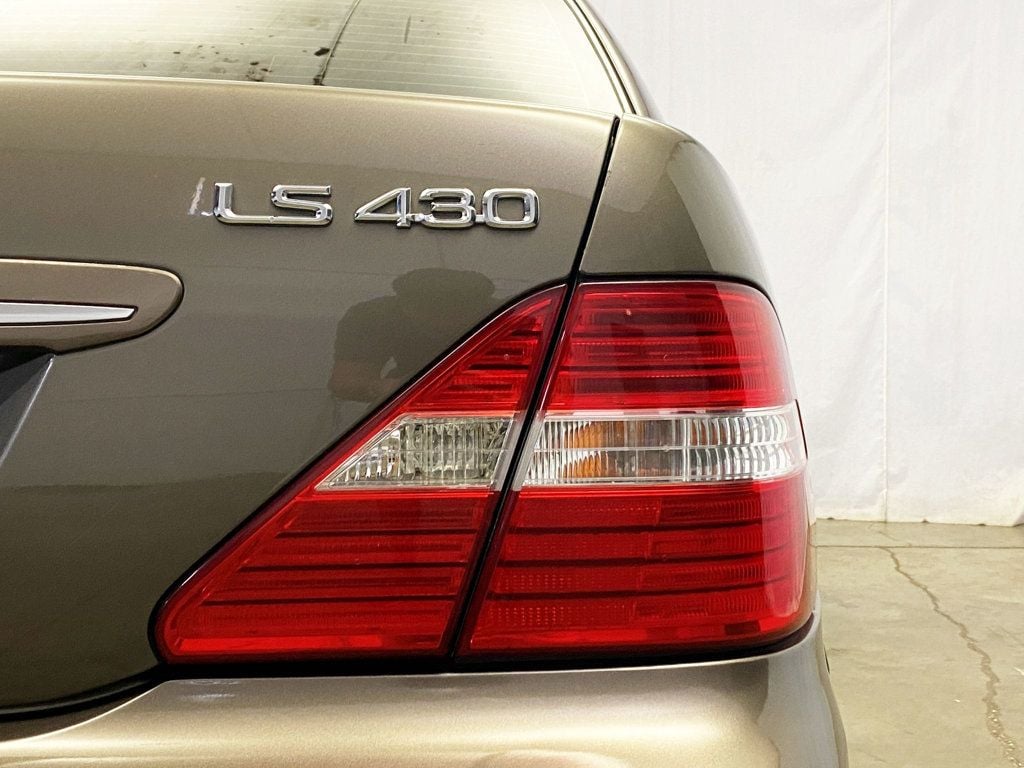 2005 Lexus LS 430 photo 4