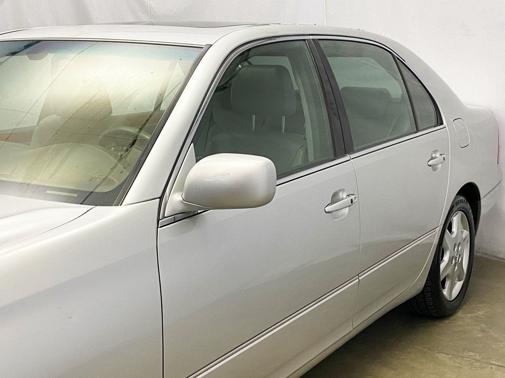 2005 Lexus LS 430 photo 2