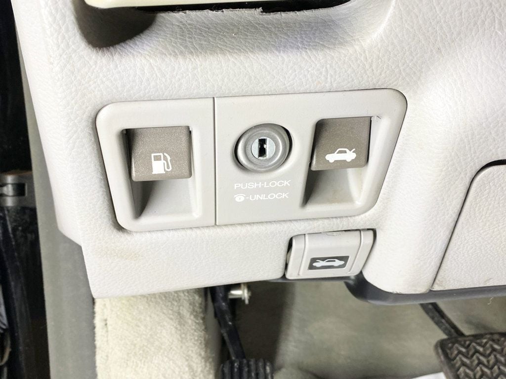 2005 Lexus LS 430 4dr Sedan - 22932278 - 20