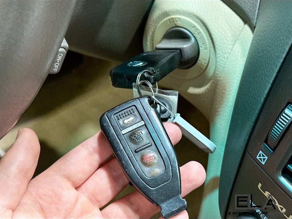 2005 Lexus LS 430 4dr Sedan - 22963840 - 32