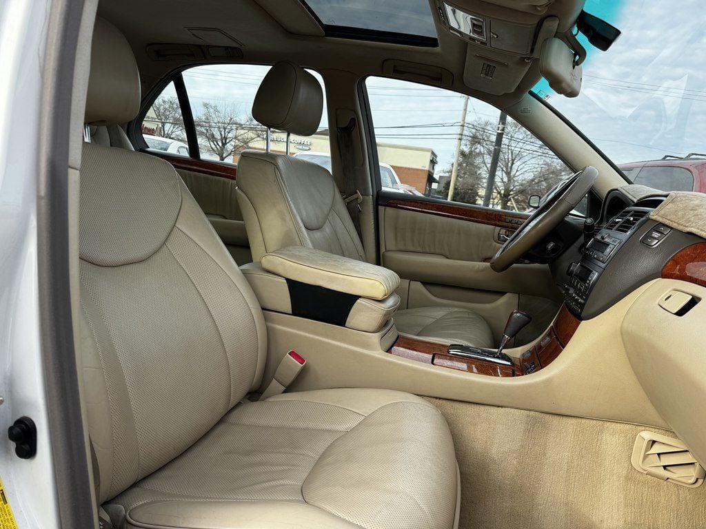 2005 Lexus LS 430 4dr Sedan - 22982550 - 18