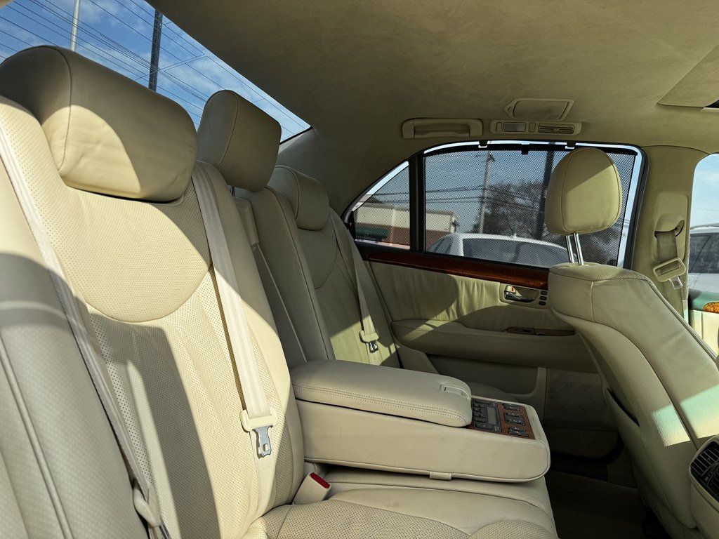 2005 Lexus LS 430 4dr Sedan - 23004320 - 19