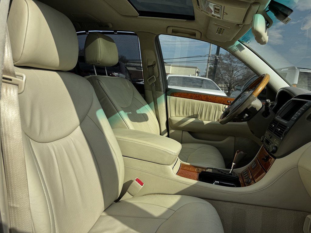 2005 Lexus LS 430 4dr Sedan - 23004320 - 21