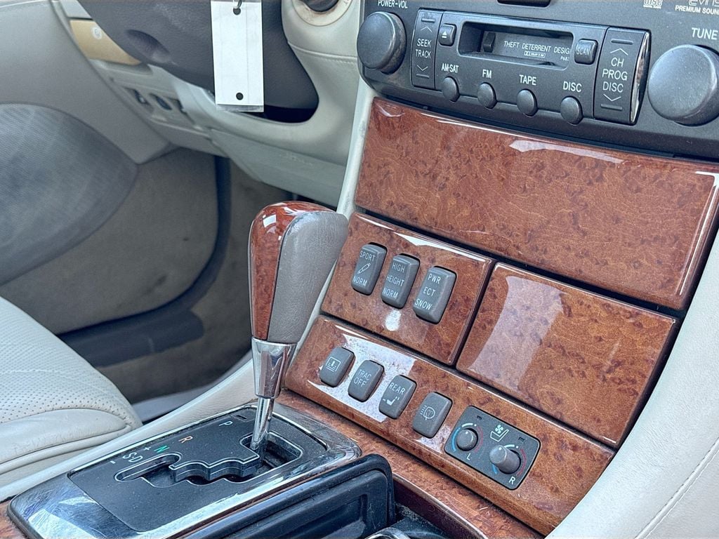 2005 Lexus LS 430 4dr Sedan - 22978649 - 18