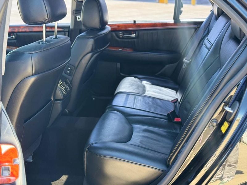 2005 Lexus LS 430 Base 4dr Sedan - 22847653 - 10
