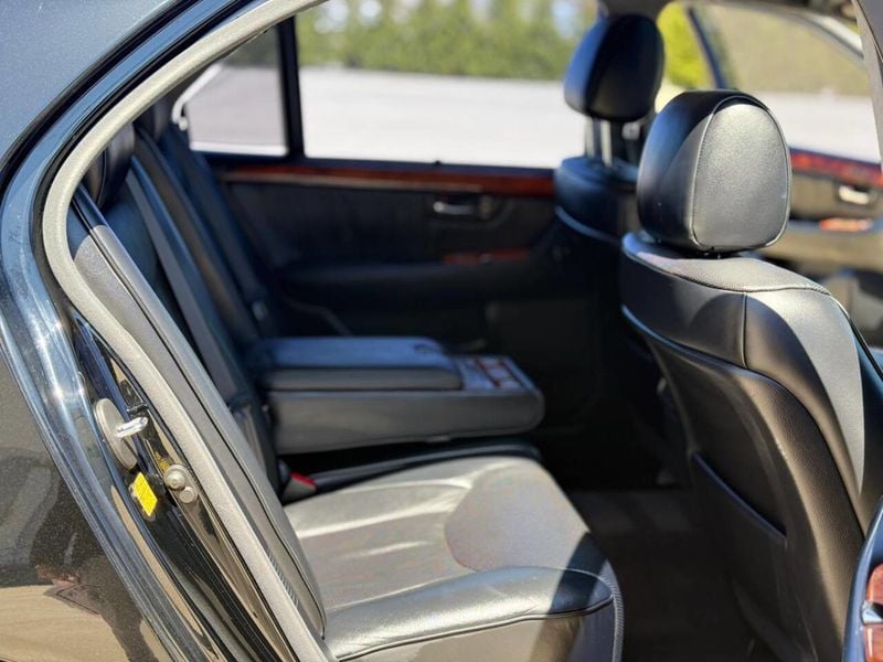 2005 Lexus LS 430 Base 4dr Sedan - 22847653 - 11