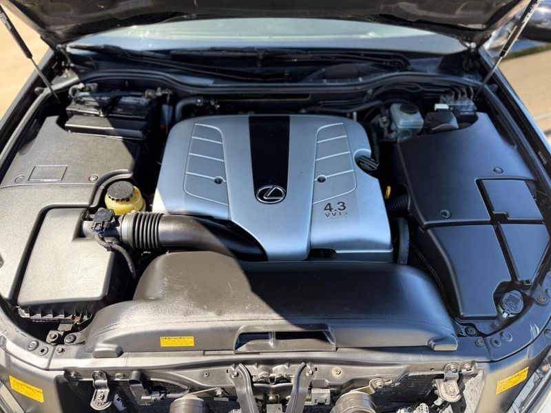 2005 Lexus LS 430 Base 4dr Sedan - 22847653 - 14