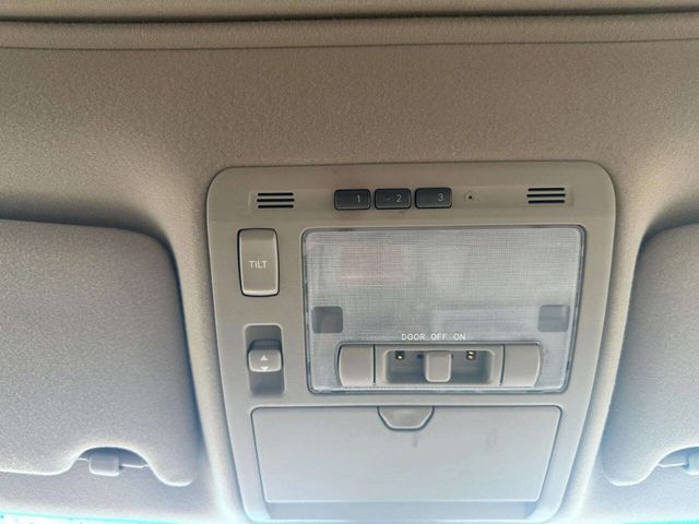 2005 Lexus RX 330 4dr SUV AWD - 23026740 - 30