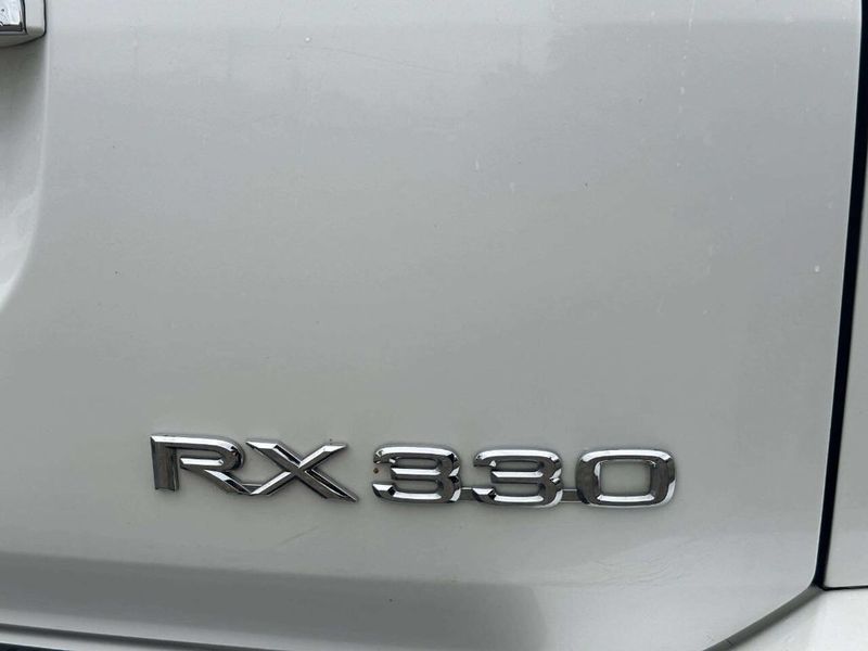 2005 Lexus RX 330 4dr SUV AWD - 23026740 - 33