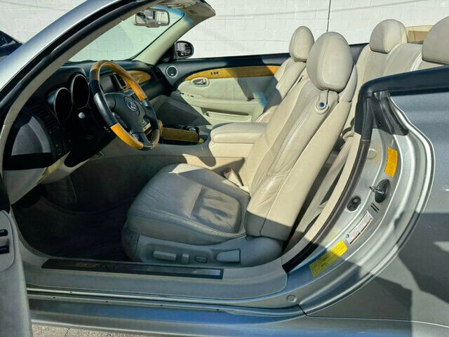 2005 Lexus SC 430 LocalTrade/SC-430/HeatedLeatherSeats/MarkLevinsonPremiumAudio - 22750702 - 8