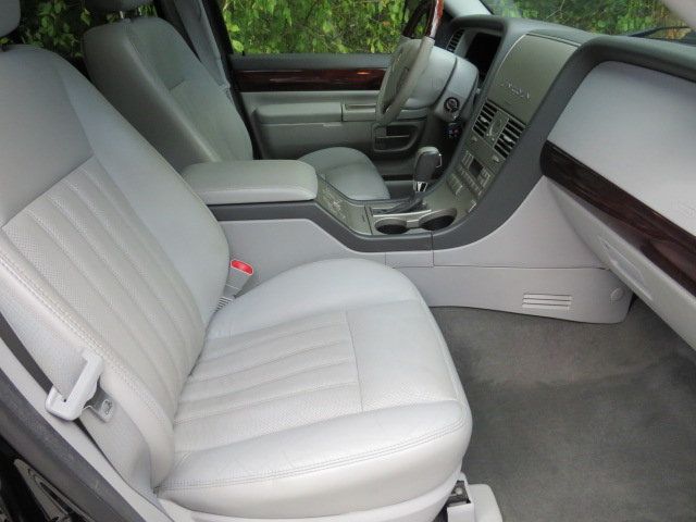 2005 Lincoln Aviator 4dr AWD - 23088017 - 12