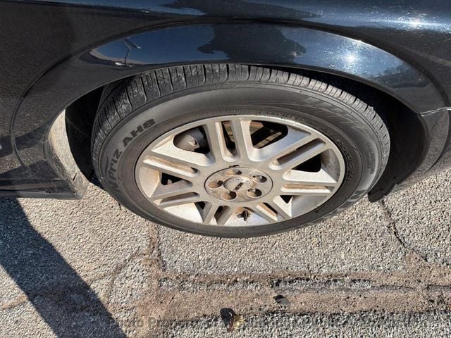 2005 Lincoln LS 4dr Sedan V8 Automatic w/Ultimate Pkg - 22964823 - 11