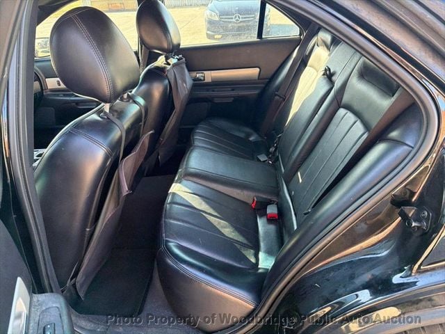 2005 Lincoln LS 4dr Sedan V8 Automatic w/Ultimate Pkg - 22964823 - 7