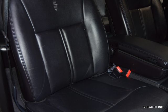 2005 Lincoln Town Car 4dr Sedan Signature Limited - 22954480 - 15