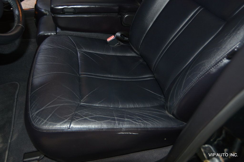 2005 Lincoln Town Car 4dr Sedan Signature Limited - 22954480 - 16