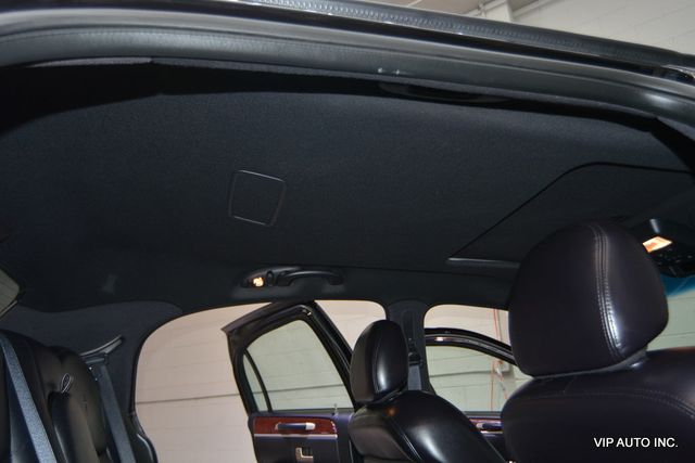 2005 Lincoln Town Car 4dr Sedan Signature Limited - 22954480 - 18