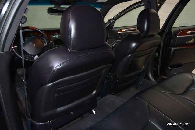 2005 Lincoln Town Car 4dr Sedan Signature Limited - 22954480 - 21