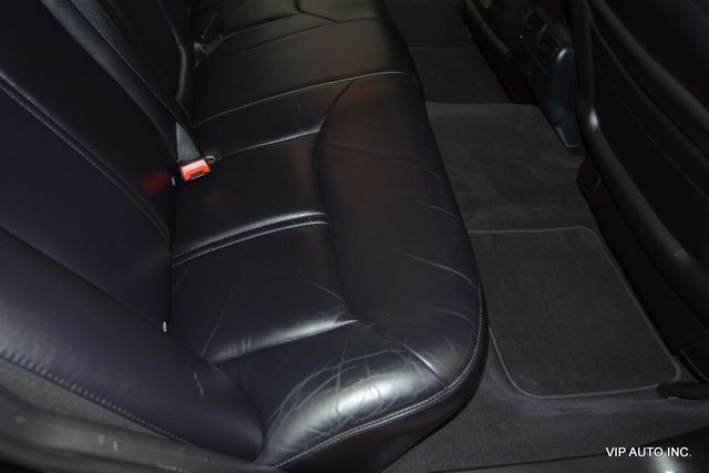 2005 Lincoln Town Car 4dr Sedan Signature Limited - 22954480 - 27