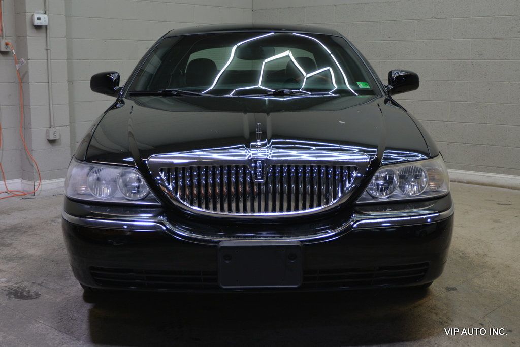 2005 Lincoln Town Car 4dr Sedan Signature Limited - 22954480 - 34