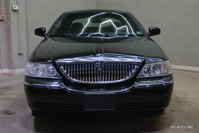 2005 Lincoln Town Car 4dr Sedan Signature Limited - 22954480 - 34