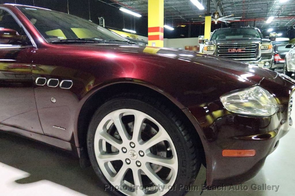 2005 Maserati Quattroporte photo 12