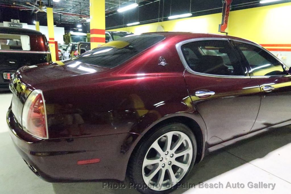 2005 Maserati Quattroporte photo 14