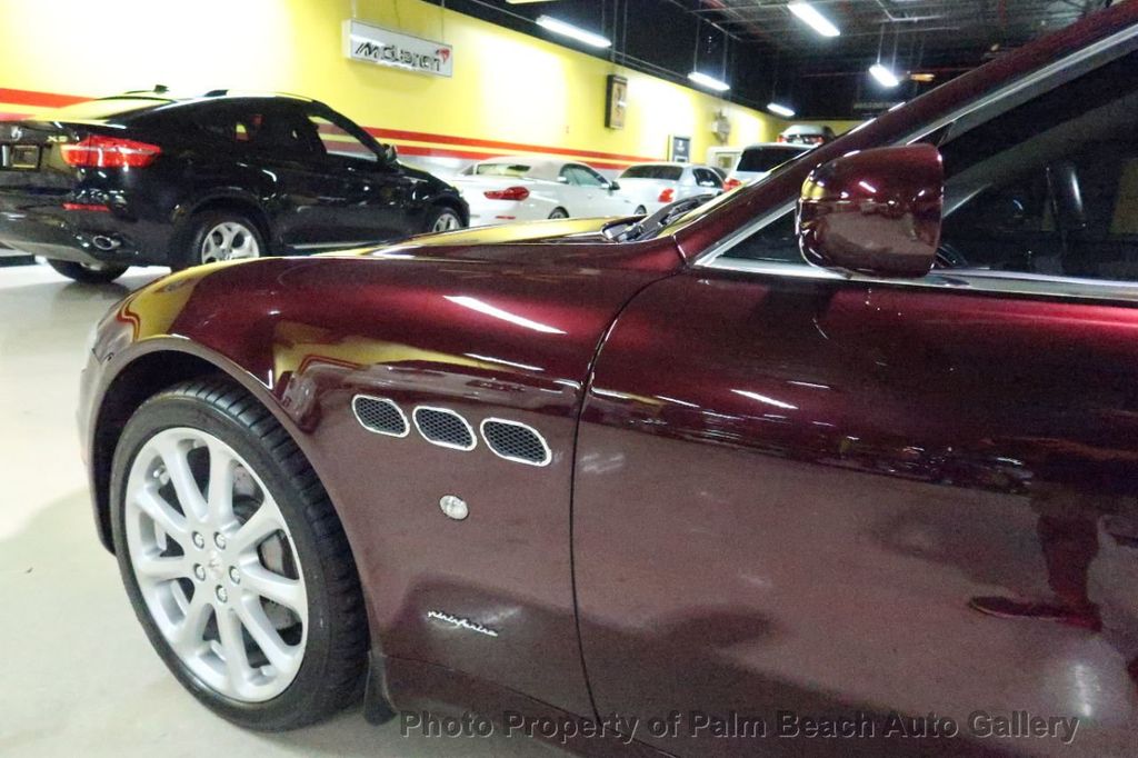 2005 Maserati Quattroporte photo 16