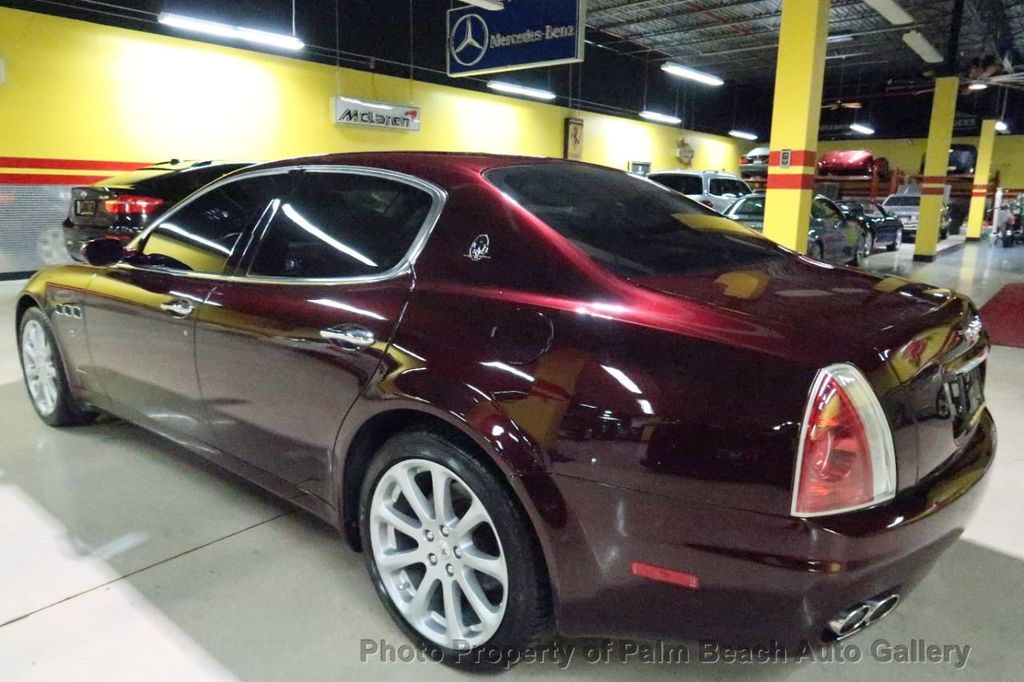 2005 Maserati Quattroporte photo 4
