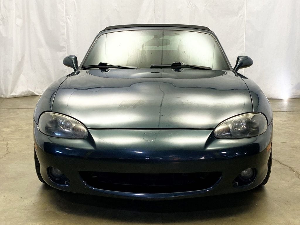 2005 Mazda MX-5 Miata 2dr Convertible Cloth 5-Speed Manual - 22897854 - 9