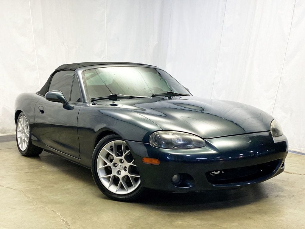 2005 Mazda MX-5 Miata 2dr Convertible Cloth 5-Speed Manual - 22897854 - 5
