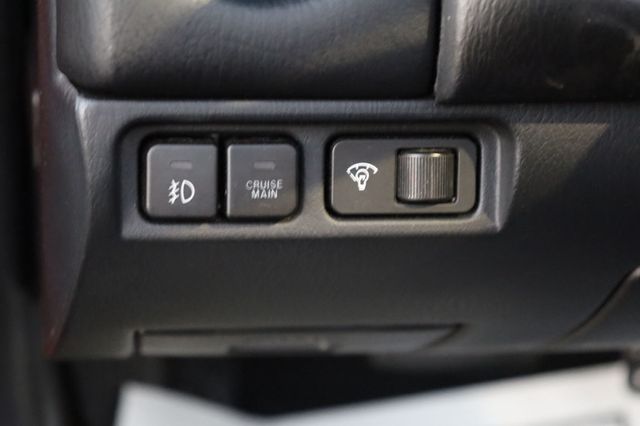 2005 Mazda MX-5 Miata 2dr Convertible Cloth Automatic - 22932745 - 25