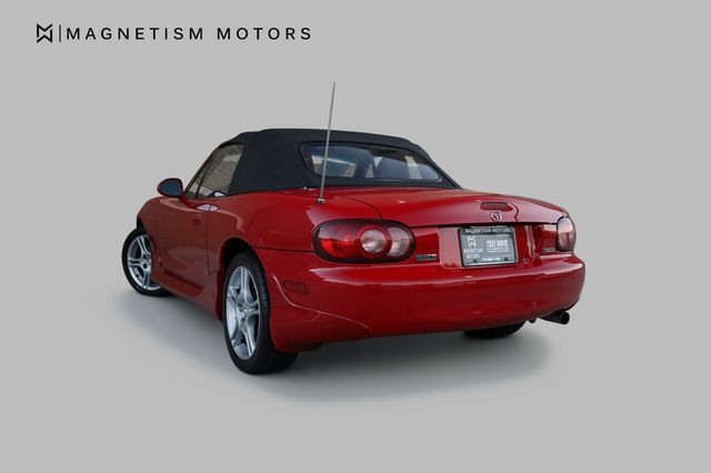 2005 Mazda MX-5 Miata 2dr Convertible Cloth Automatic - 22932745 - 5