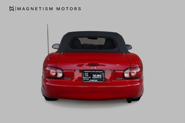 2005 Mazda MX-5 Miata 2dr Convertible Cloth Automatic - 22932745 - 6