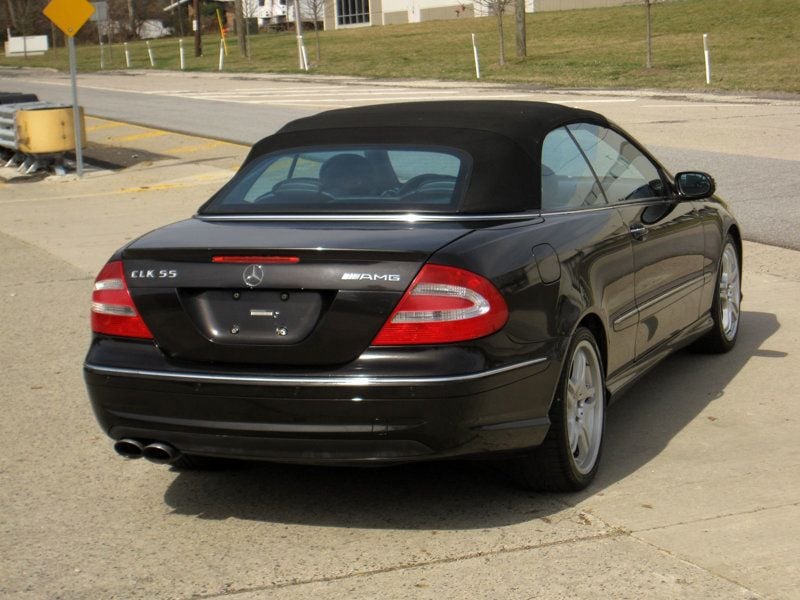 2005 Mercedes-Benz CLK 2dr Cabriolet AMG - 22361241 - 12