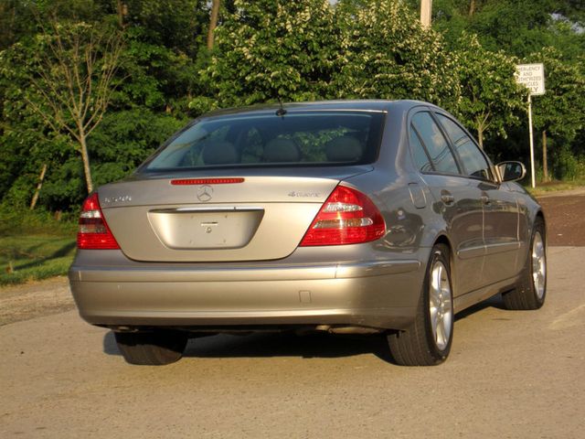 2005 Mercedes-Benz E-Class E500 4dr Sedan 5.0L 4MATIC - 22478831 - 11