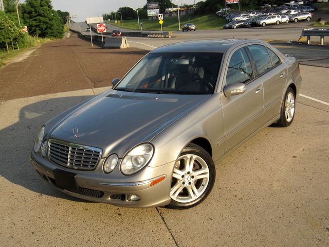 2005 Mercedes-Benz E-Class E500 4dr Sedan 5.0L 4MATIC - 22478831 - 3