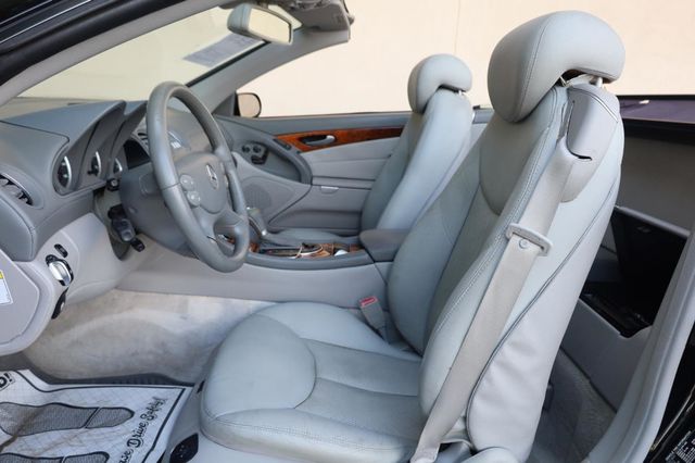 2005 Mercedes-Benz SL Class SL500 - 23039898 - 17