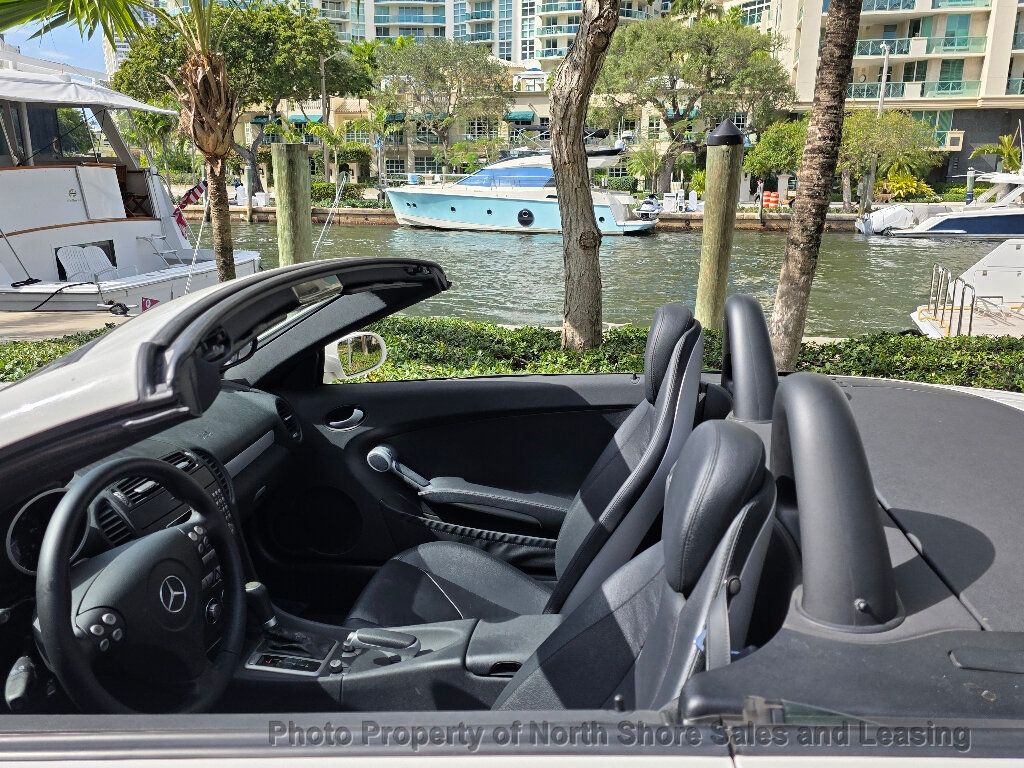 2005 Mercedes-Benz SLK Movie Star - 22977057 - 35