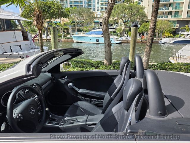 2005 Mercedes-Benz SLK Movie Star - 22977057 - 35