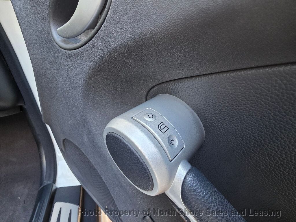 2005 Mercedes-Benz SLK Movie Star - 22977057 - 56