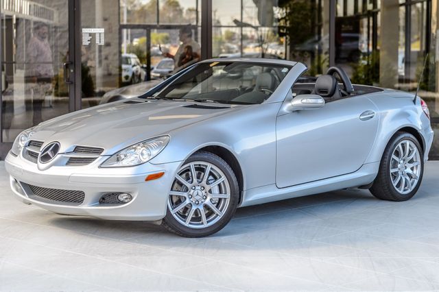 2005 Mercedes-Benz SLK SLK350 - RETRACTABLE HARD TOP CONVERTIBLE - VERY CLEAN  - 22649257 - 1