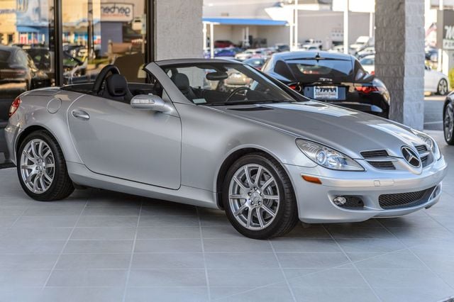 2005 Mercedes-Benz SLK SLK350 - RETRACTABLE HARD TOP CONVERTIBLE - VERY CLEAN  - 22649257 - 3